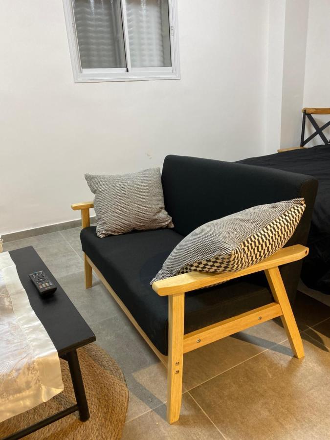 הדירה בדובדבן - The Apartment In Dovdvan Тиберия Екстериор снимка